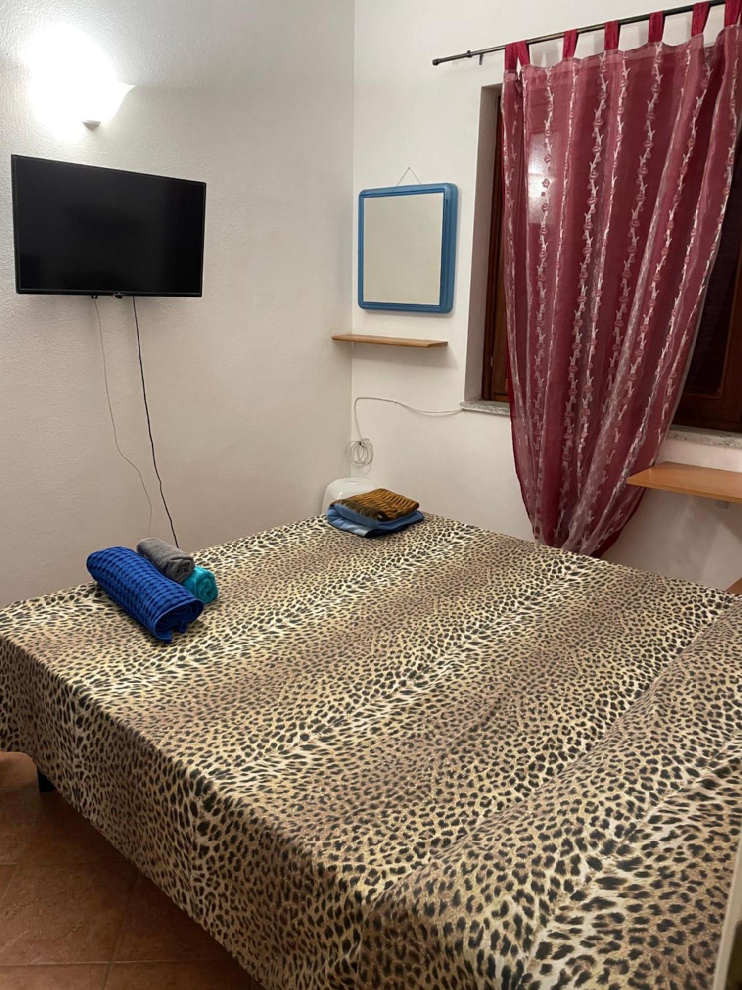 Airport25Minwalk-Bigpoolopentill15Septemberlive-Late-Checkin-Free-From 7-Till9Pm-After 9Pm Extracharge-Topay-Included-Economic-Shuttle-Late Check Out-Assistance To-Rentcar&Save Money During Journey 5Minbywalktoccenter2Mbywalktotouristicport5Minbywalk ออลเบีย ภายนอก รูปภาพ
